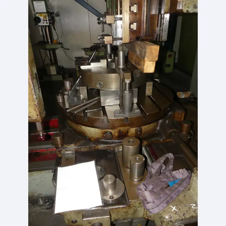 Machines et accessoires & outils de la construction mécanique-1