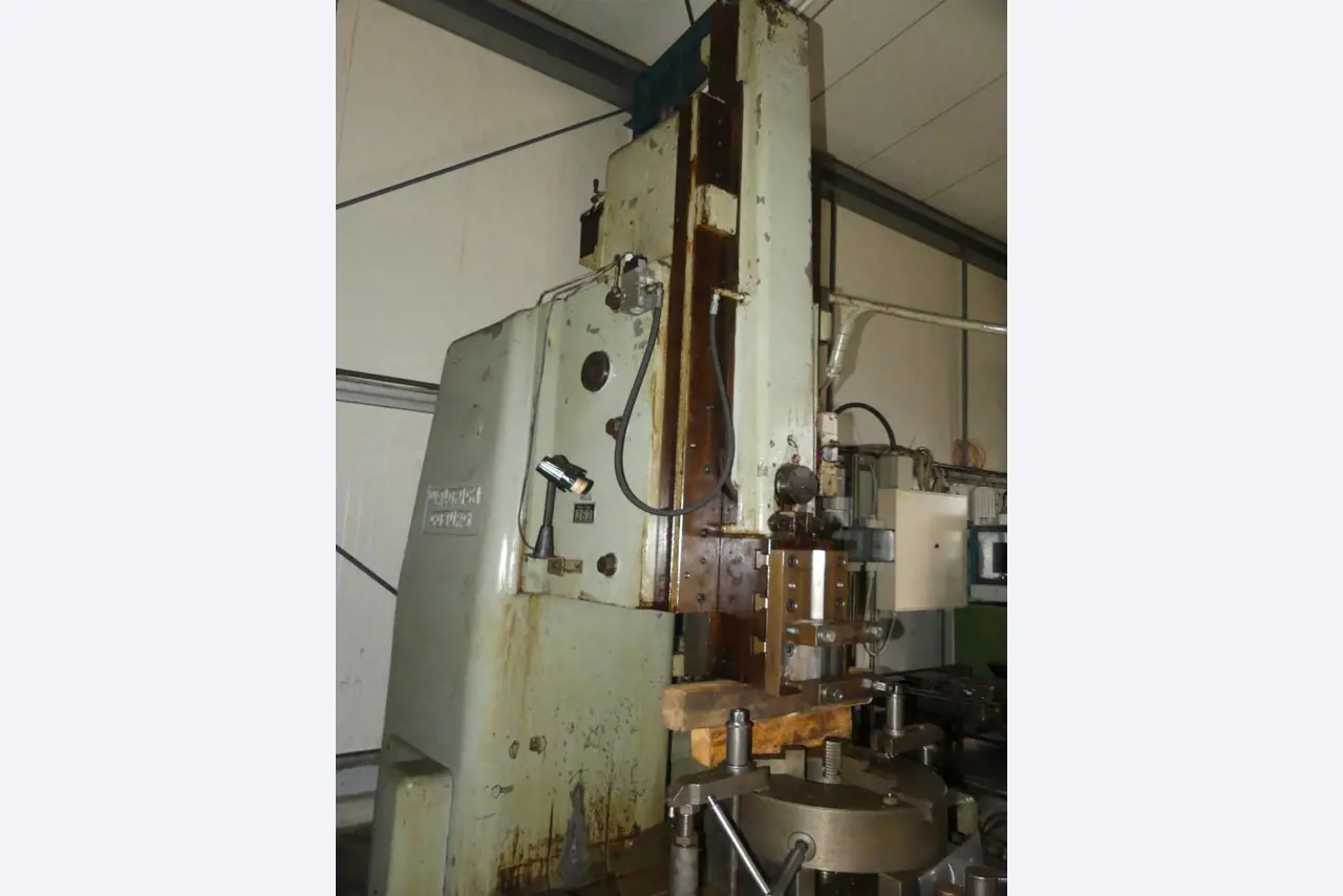 Machines et accessoires & outils de la construction mécanique-4