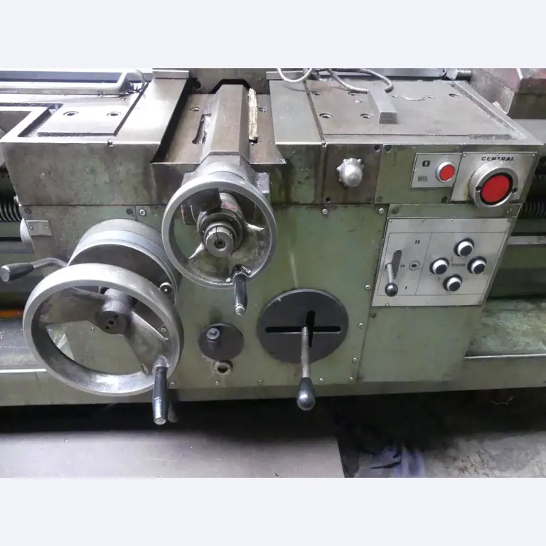 Maszyny i akcesoria oraz narzędzia z sektora inżynierii mechanicznej-11