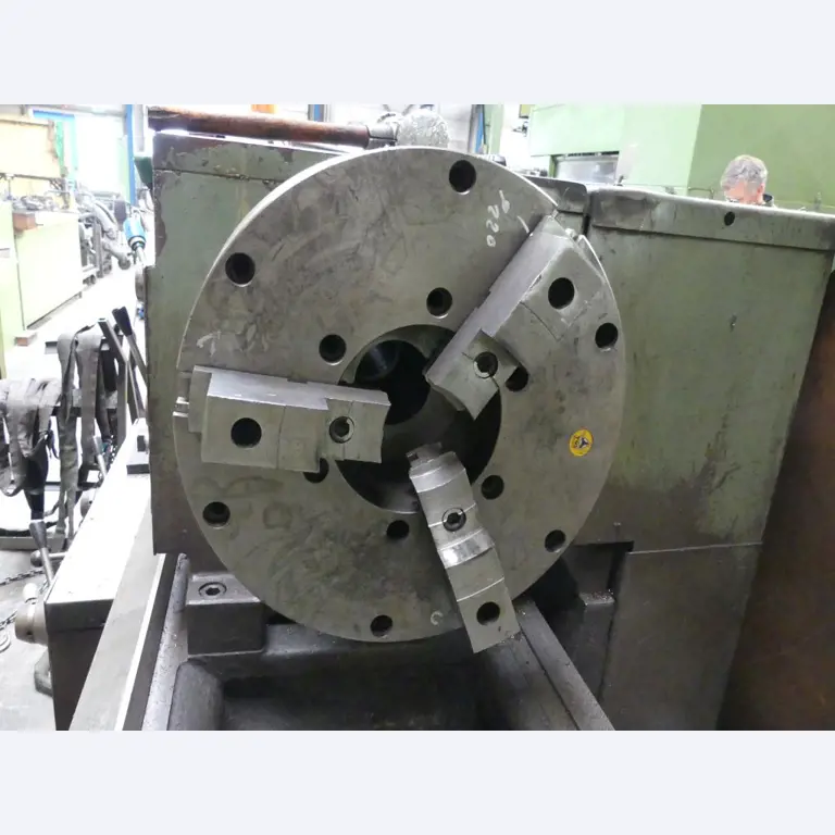 Maszyny i akcesoria oraz narzędzia z sektora inżynierii mechanicznej-13