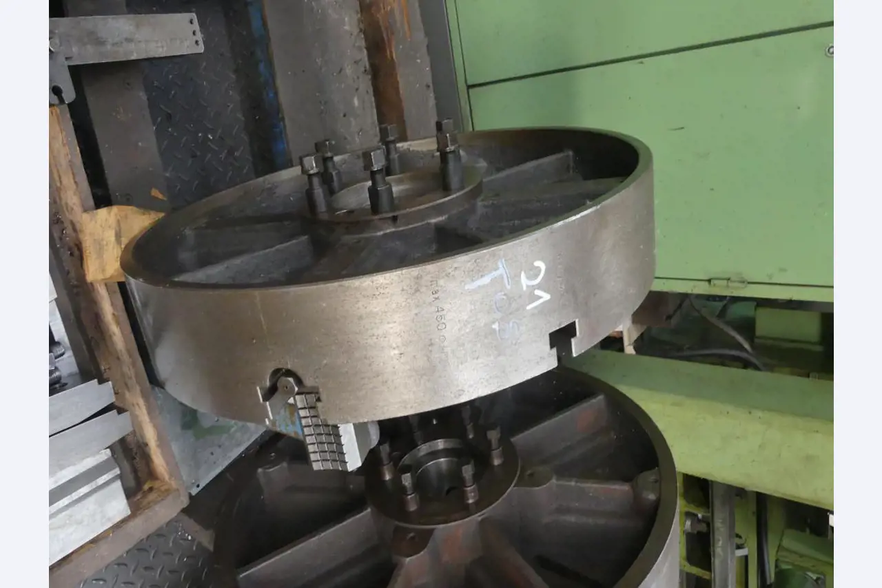 Maszyny i akcesoria oraz narzędzia z sektora inżynierii mechanicznej-16