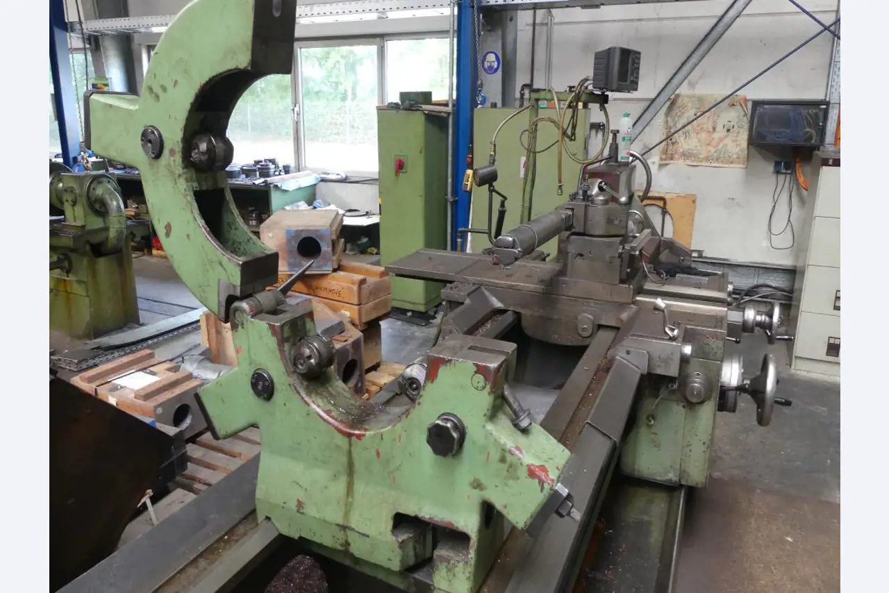 Maszyny i akcesoria oraz narzędzia z sektora inżynierii mechanicznej-4