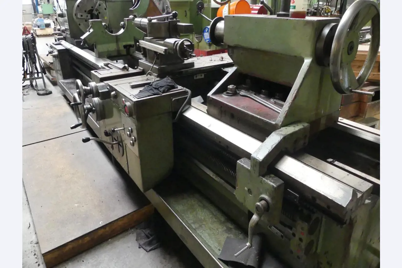 Maszyny i akcesoria oraz narzędzia z sektora inżynierii mechanicznej-6