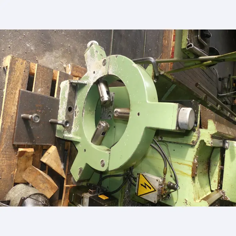 Machines et accessoires & outils de la construction mécanique-11