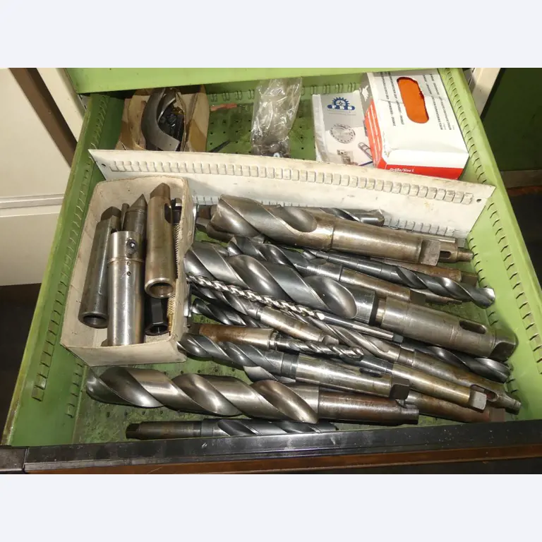 Machines et accessoires & outils de la construction mécanique-19