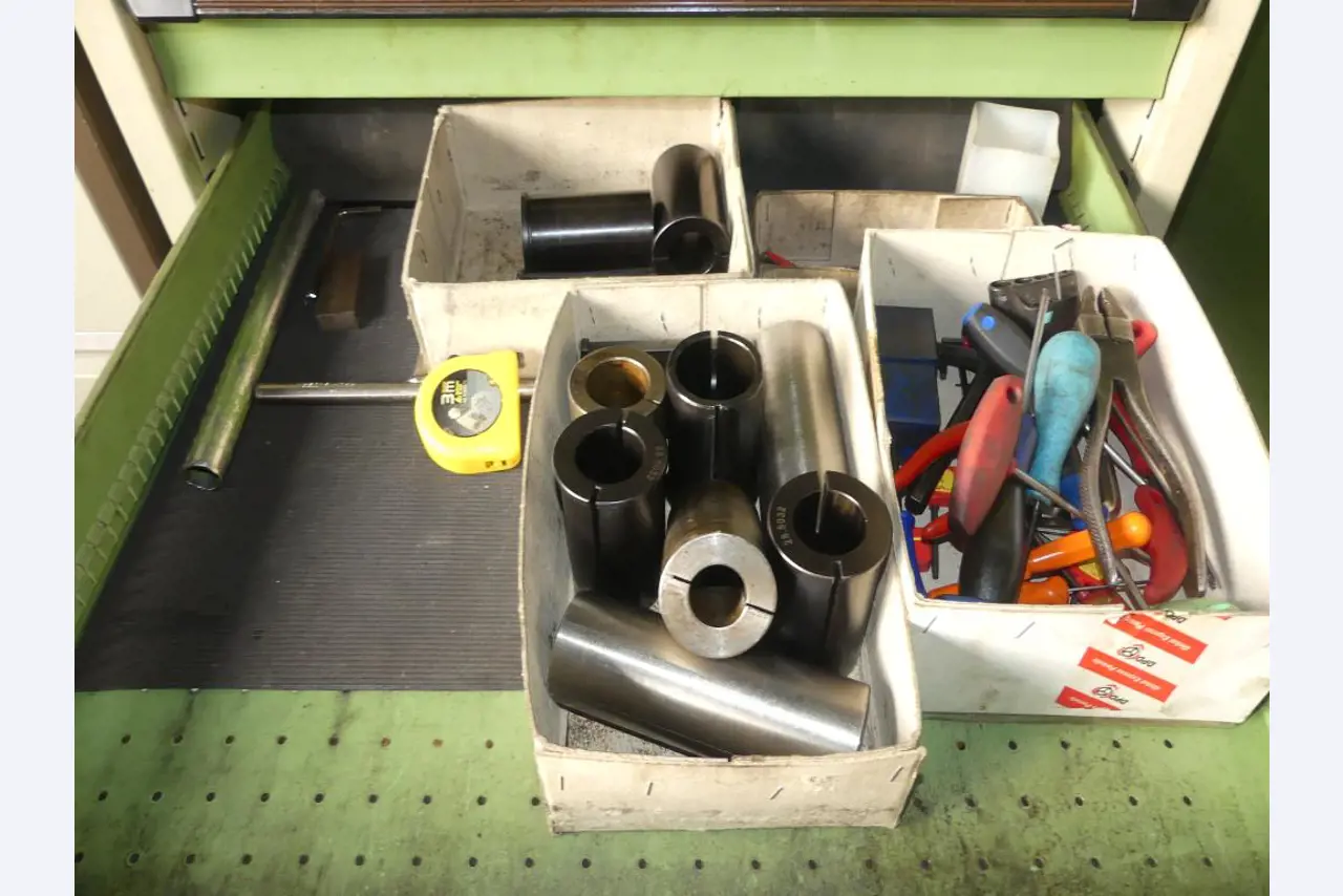 Machines et accessoires & outils de la construction mécanique-21