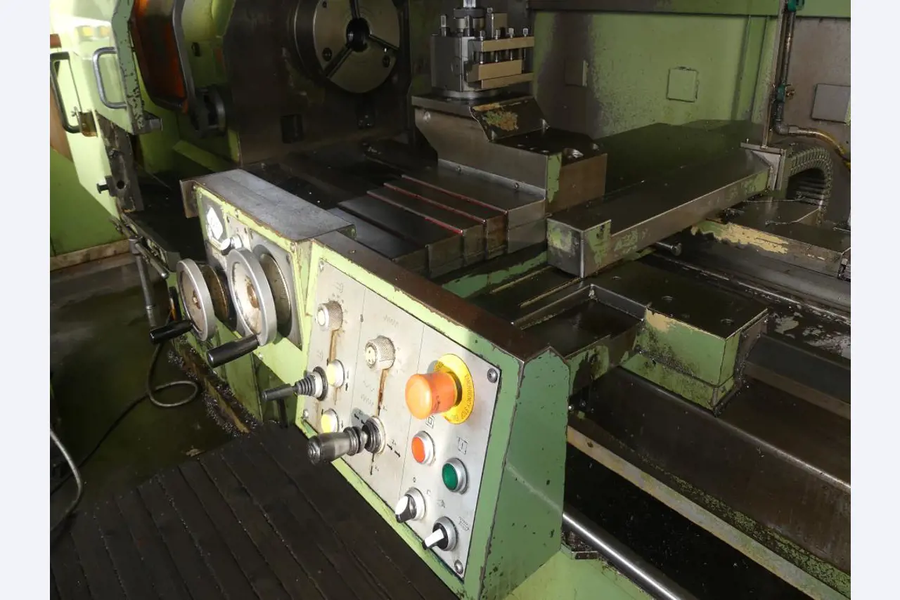 Machines et accessoires & outils de la construction mécanique-2