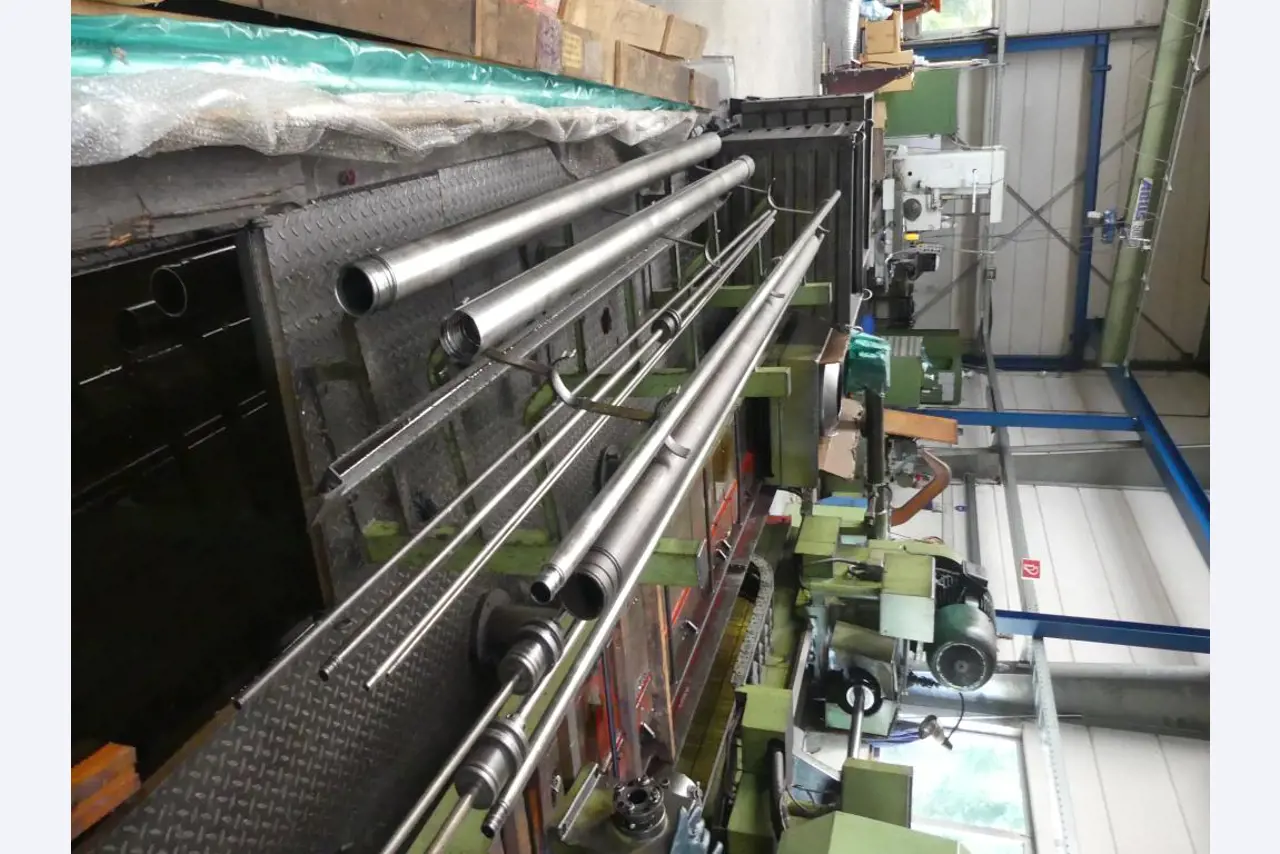 Maszyny i akcesoria oraz narzędzia z sektora inżynierii mechanicznej-11