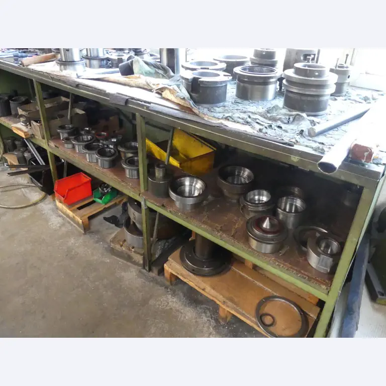 Maszyny i akcesoria oraz narzędzia z sektora inżynierii mechanicznej-14