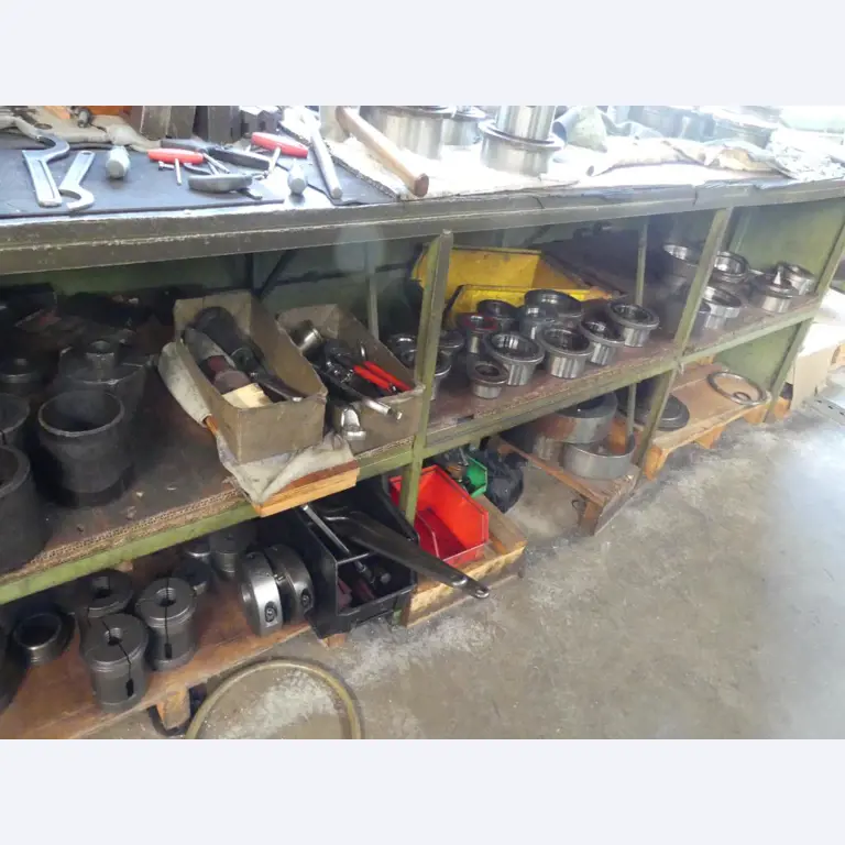 Maszyny i akcesoria oraz narzędzia z sektora inżynierii mechanicznej-18