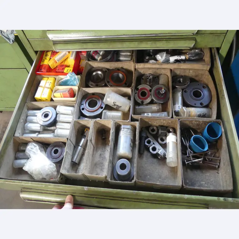 Maszyny i akcesoria oraz narzędzia z sektora inżynierii mechanicznej-20