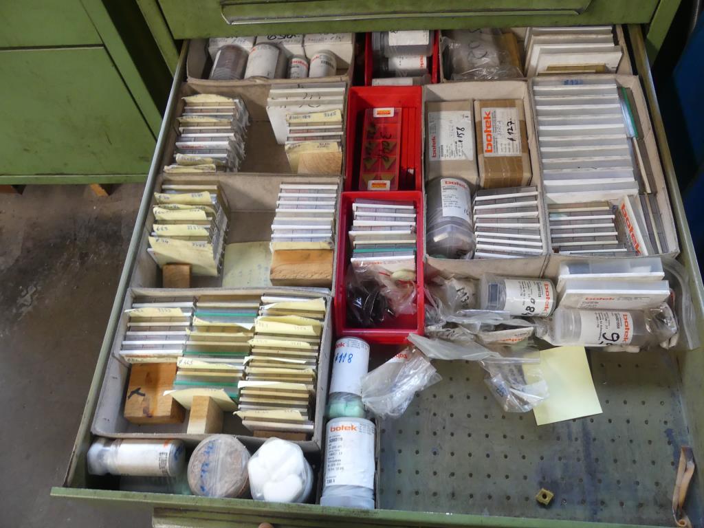 Maszyny i akcesoria oraz narzędzia z sektora inżynierii mechanicznej-21