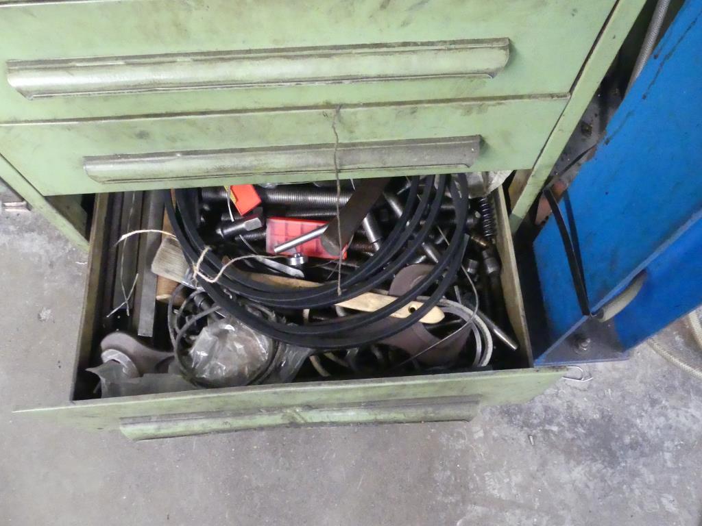 Maszyny i akcesoria oraz narzędzia z sektora inżynierii mechanicznej-24