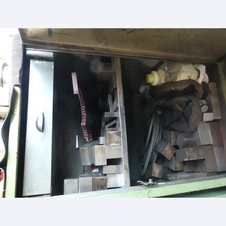 Maszyny i akcesoria oraz narzędzia z sektora inżynierii mechanicznej-30