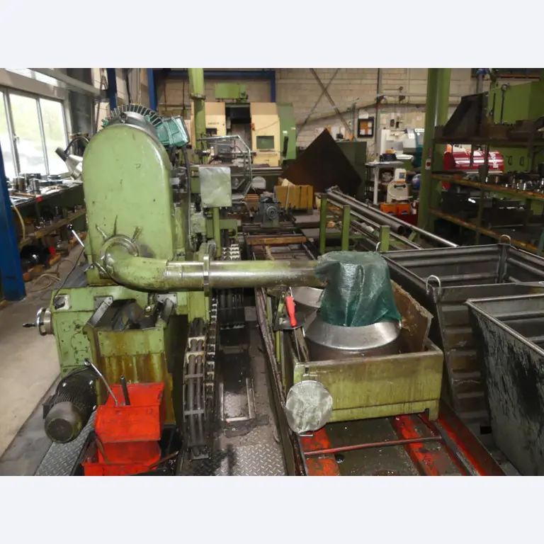 Maszyny i akcesoria oraz narzędzia z sektora inżynierii mechanicznej-38