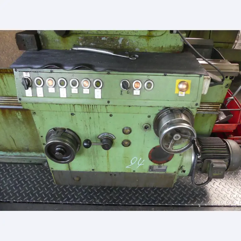 Maszyny i akcesoria oraz narzędzia z sektora inżynierii mechanicznej-3