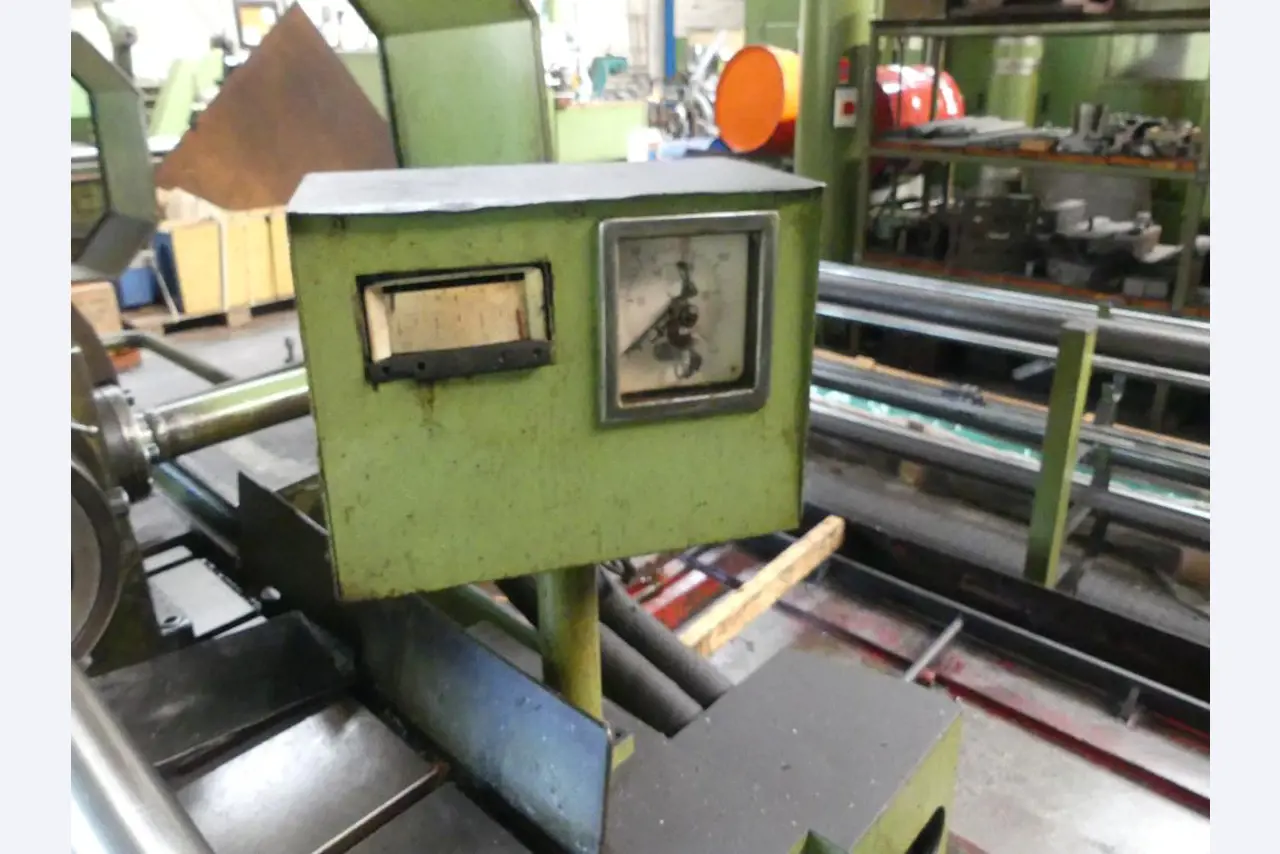 Maszyny i akcesoria oraz narzędzia z sektora inżynierii mechanicznej-7