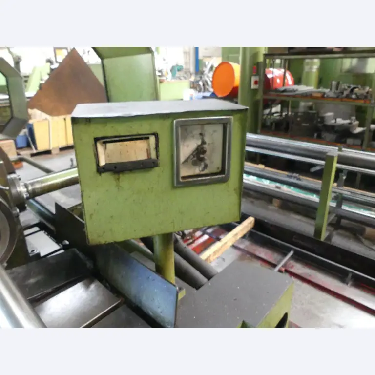 Maszyny i akcesoria oraz narzędzia z sektora inżynierii mechanicznej-7