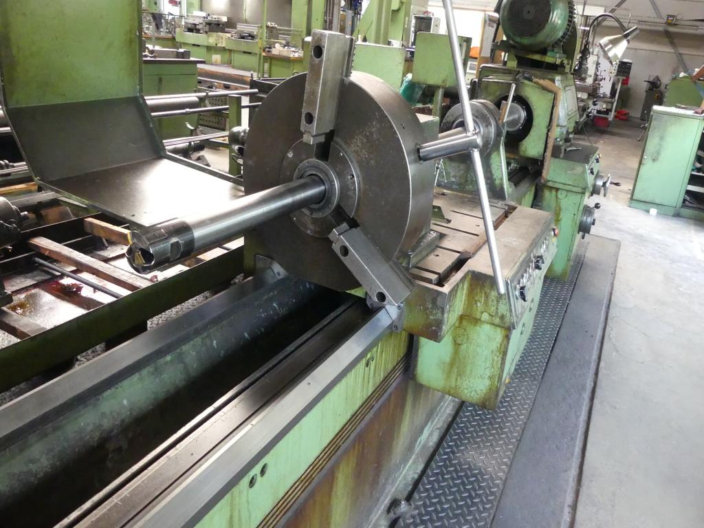 Maszyny i akcesoria oraz narzędzia z sektora inżynierii mechanicznej-8