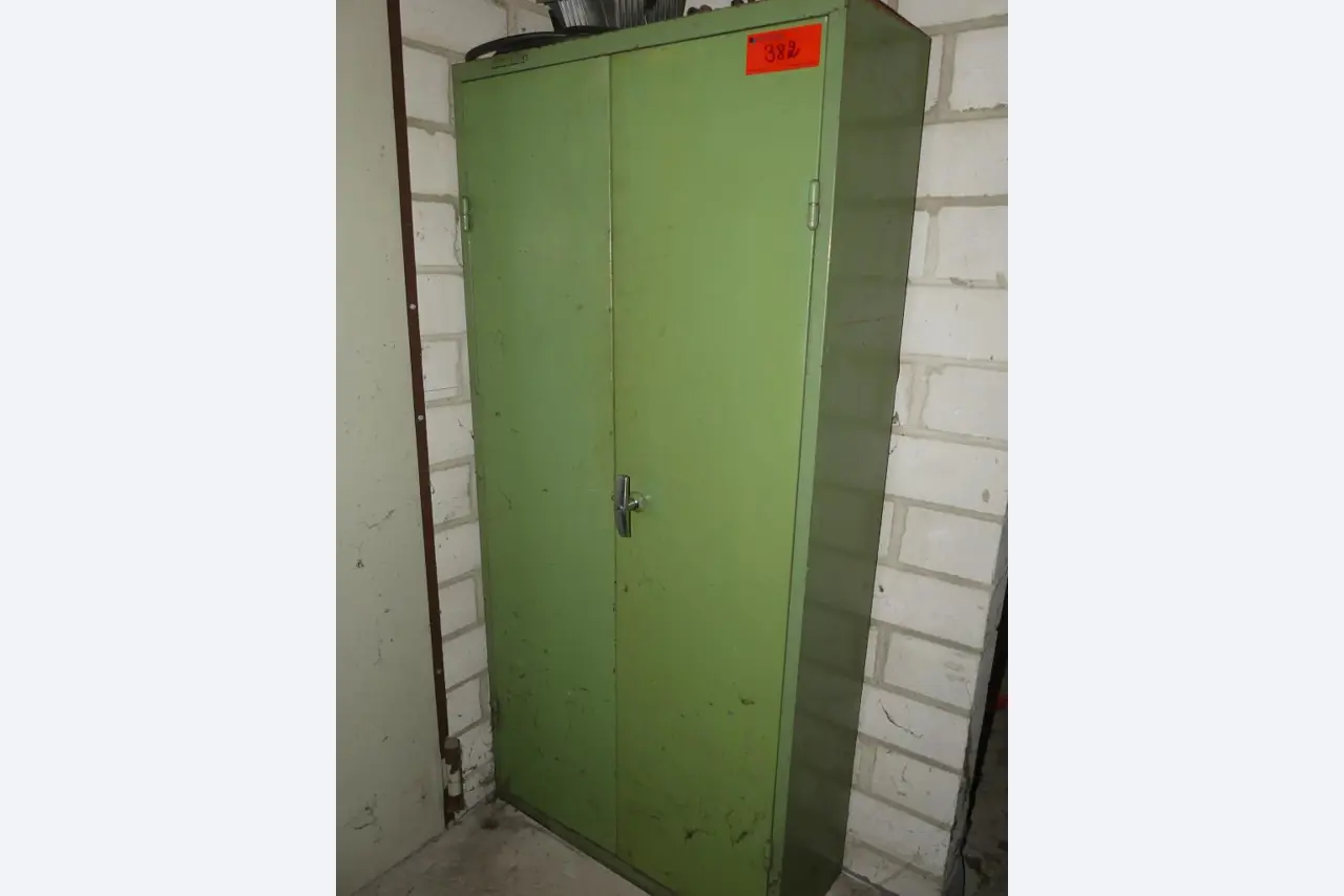 Maschinen sowie Zubehör & Werkzeug aus dem Maschinenbau-1