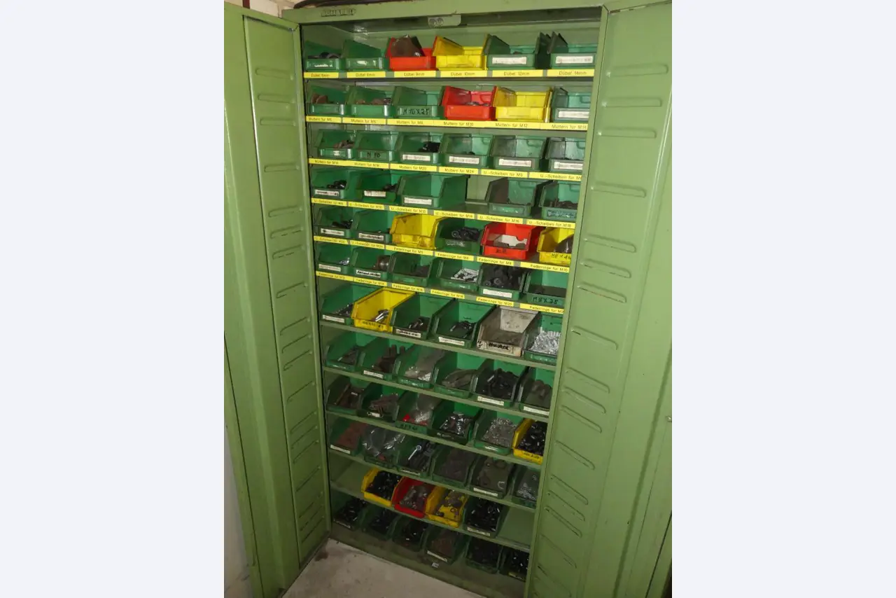 Maschinen sowie Zubehör & Werkzeug aus dem Maschinenbau-2