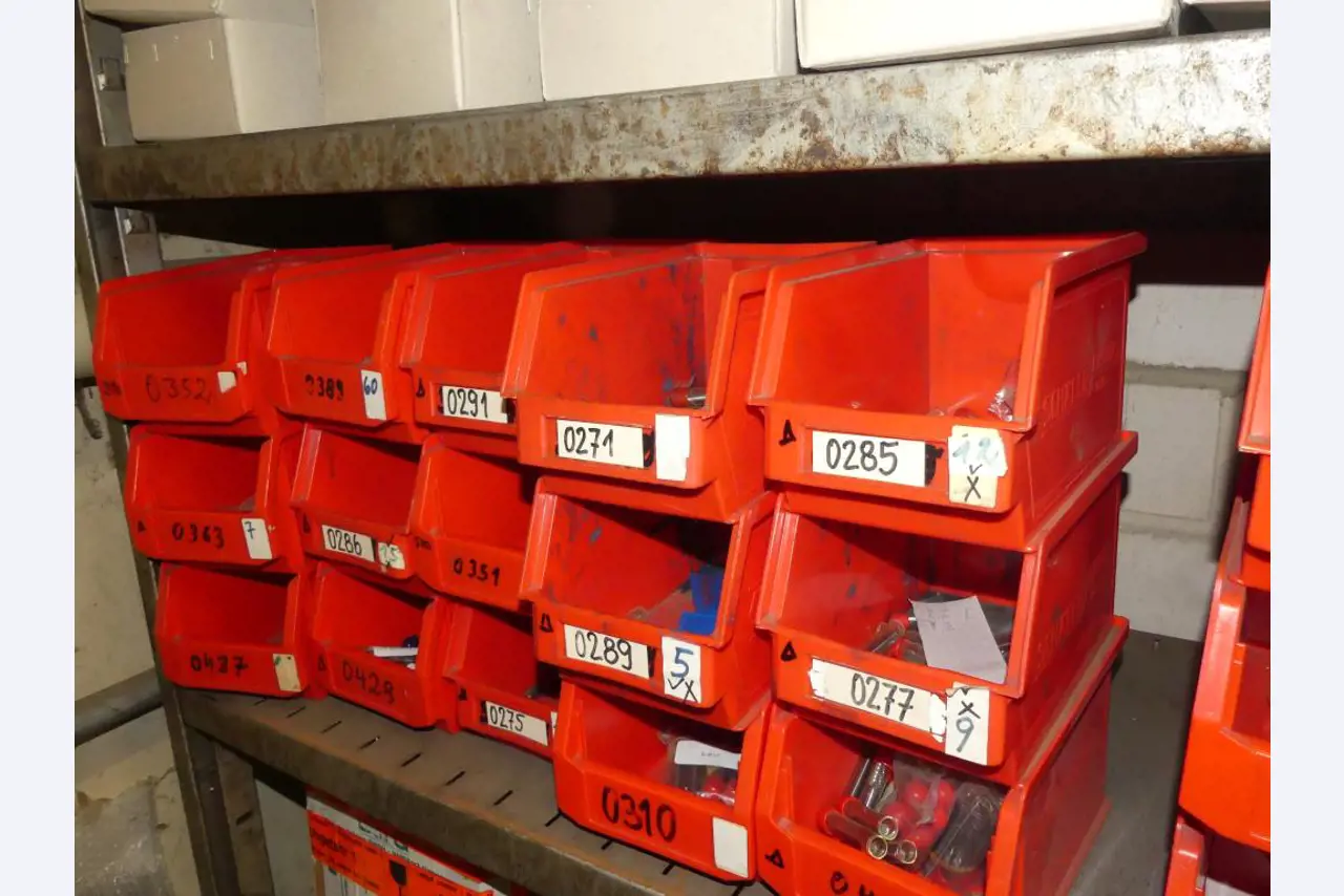 Maszyny i akcesoria oraz narzędzia z sektora inżynierii mechanicznej-4