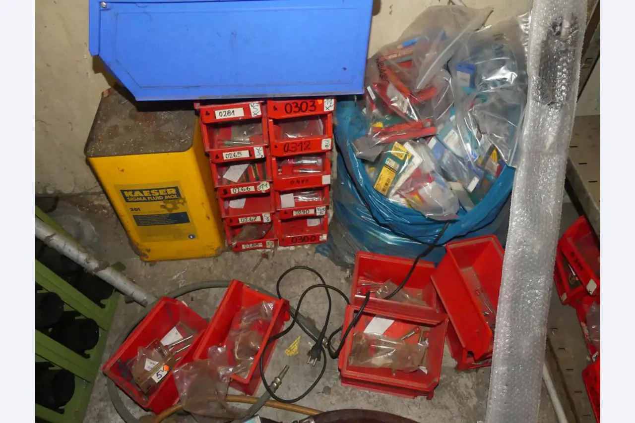 Maszyny i akcesoria oraz narzędzia z sektora inżynierii mechanicznej-5