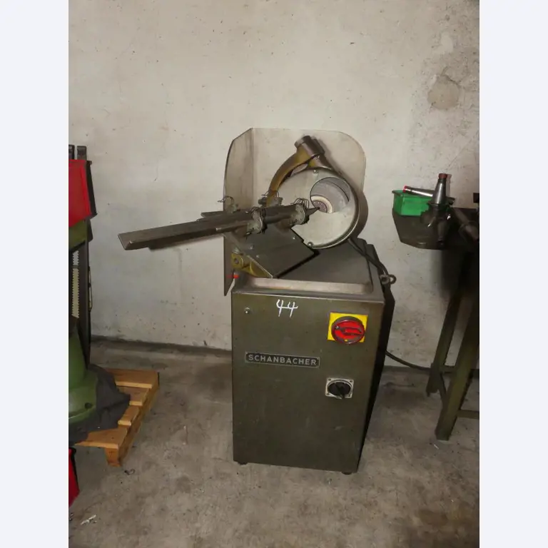 Maszyny i akcesoria oraz narzędzia z sektora inżynierii mechanicznej-1