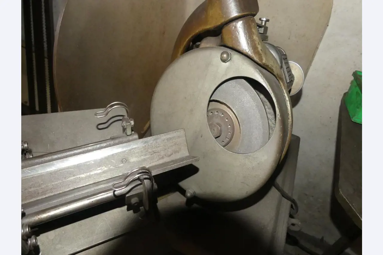 Maszyny i akcesoria oraz narzędzia z sektora inżynierii mechanicznej-2