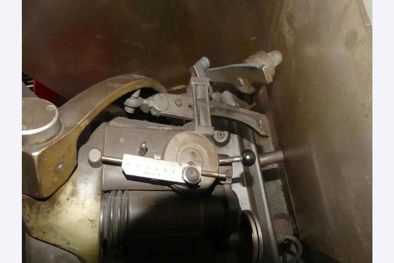 Maszyny i akcesoria oraz narzędzia z sektora inżynierii mechanicznej-4