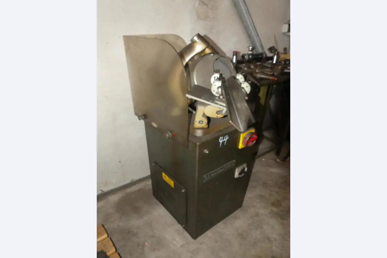 Maszyny i akcesoria oraz narzędzia z sektora inżynierii mechanicznej-5