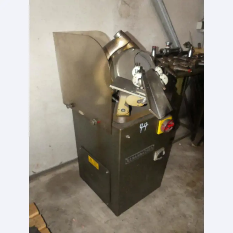 Maszyny i akcesoria oraz narzędzia z sektora inżynierii mechanicznej-5