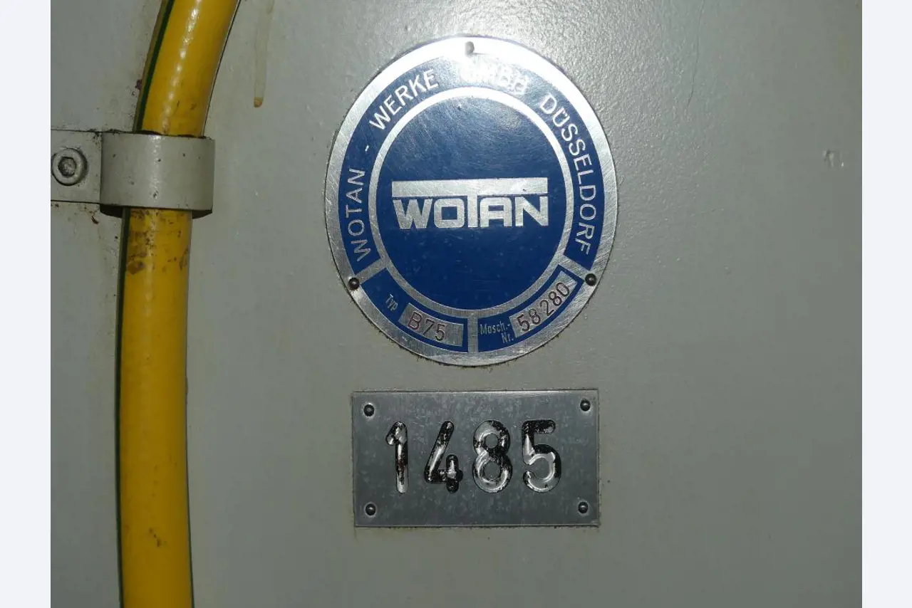 Maszyny i akcesoria oraz narzędzia z sektora inżynierii mechanicznej-9