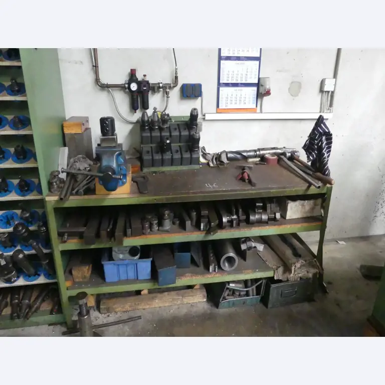 Maszyny i akcesoria oraz narzędzia z sektora inżynierii mechanicznej-11