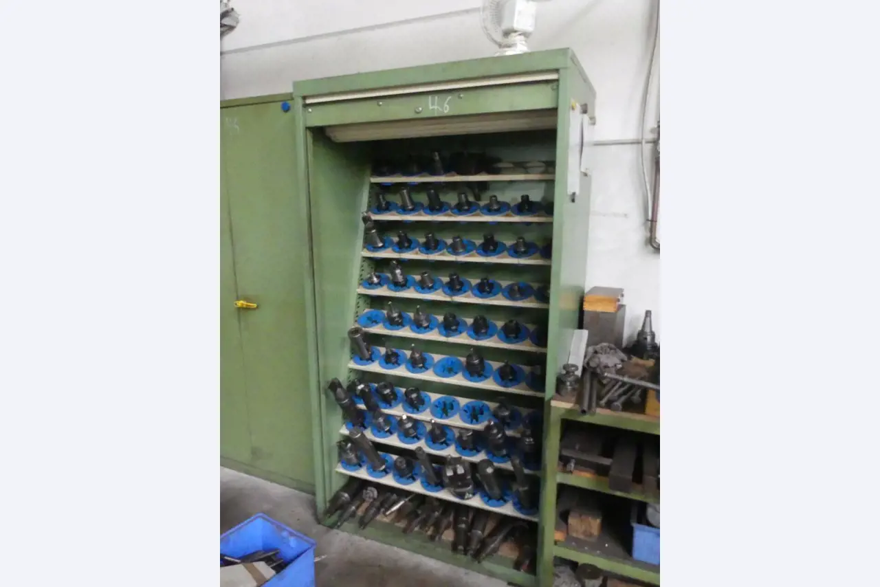 Maszyny i akcesoria oraz narzędzia z sektora inżynierii mechanicznej-14