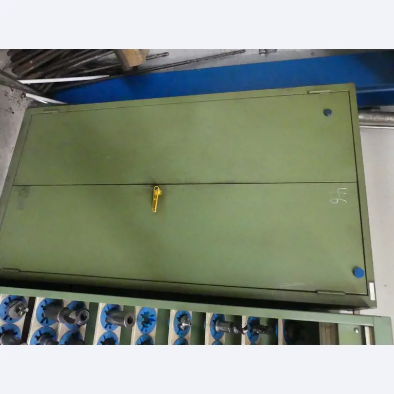 Maszyny i akcesoria oraz narzędzia z sektora inżynierii mechanicznej-15