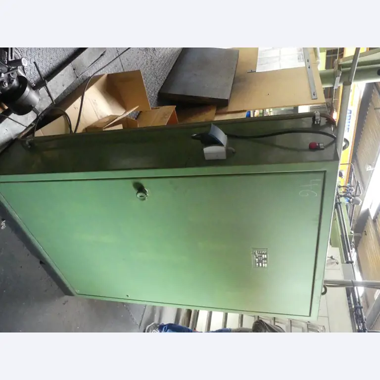 Maszyny i akcesoria oraz narzędzia z sektora inżynierii mechanicznej-16