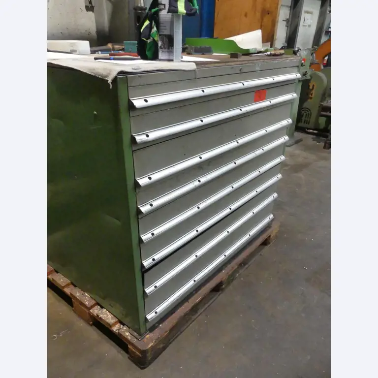 Maszyny i akcesoria oraz narzędzia z sektora inżynierii mechanicznej-18