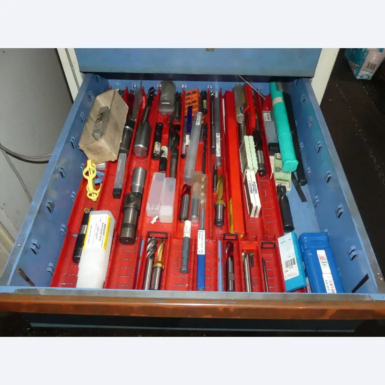 Maszyny i akcesoria oraz narzędzia z sektora inżynierii mechanicznej-21