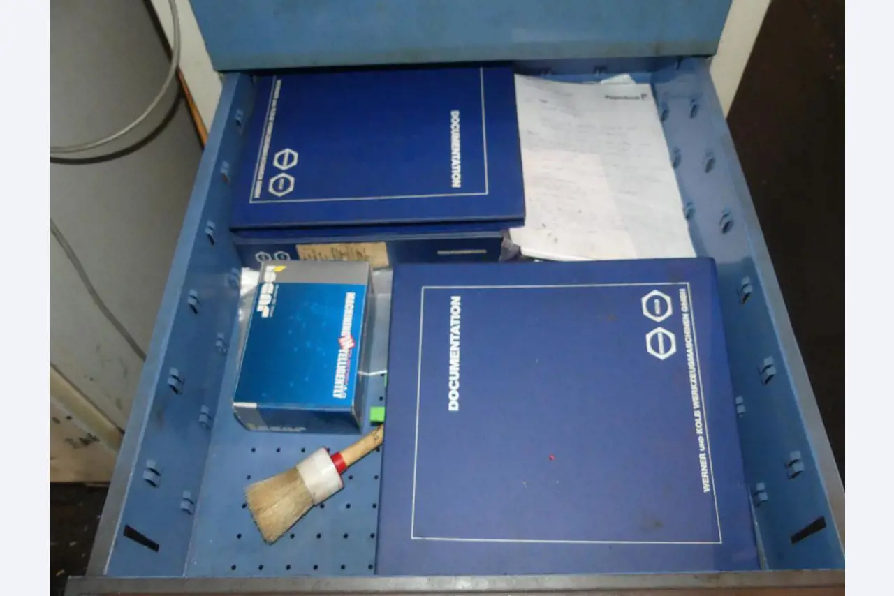 Maszyny i akcesoria oraz narzędzia z sektora inżynierii mechanicznej-22