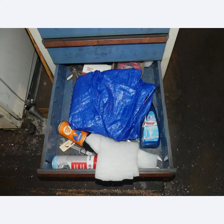 Maszyny i akcesoria oraz narzędzia z sektora inżynierii mechanicznej-24