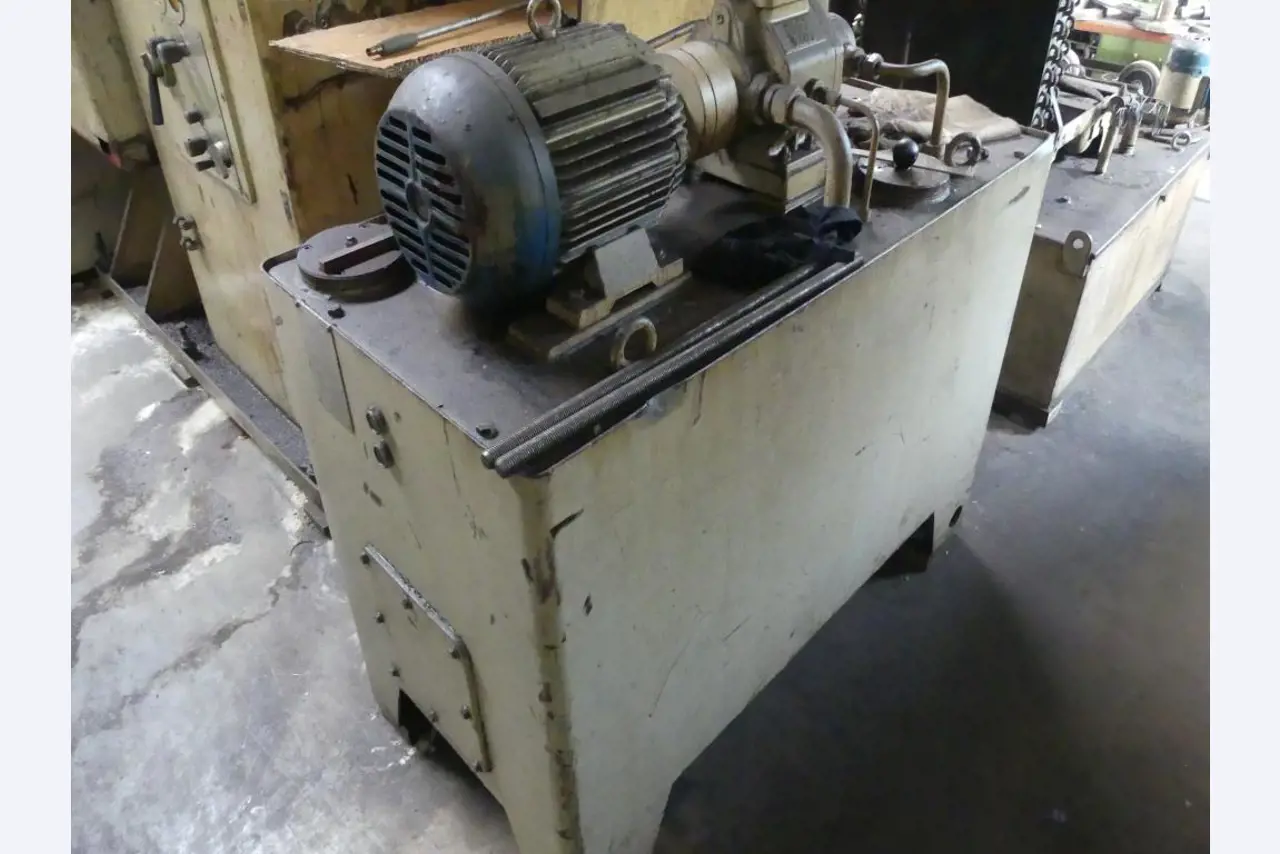 Machines et accessoires & outils de la construction mécanique-6