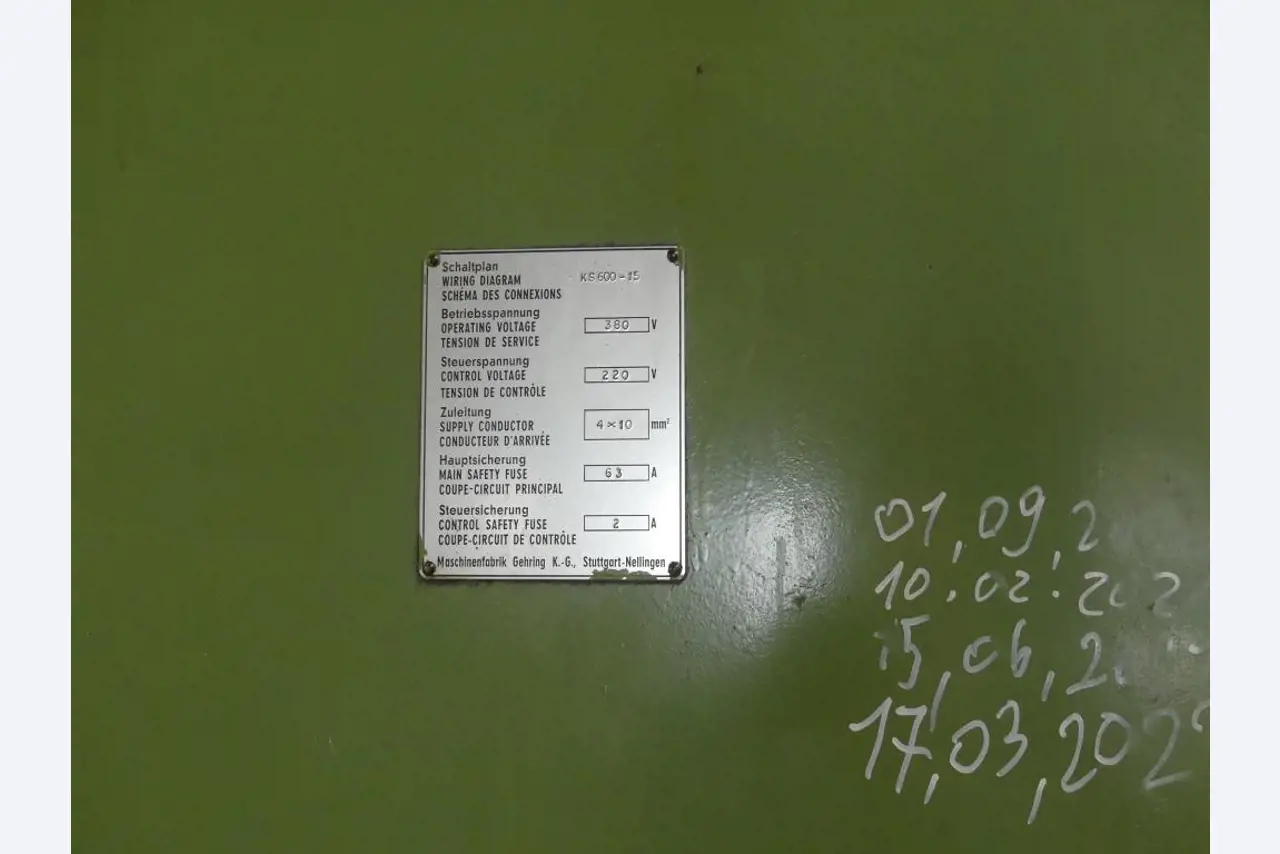 Maszyny i akcesoria oraz narzędzia z sektora inżynierii mechanicznej-11