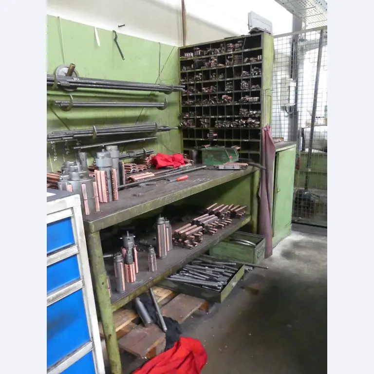 Maszyny i akcesoria oraz narzędzia z sektora inżynierii mechanicznej-13