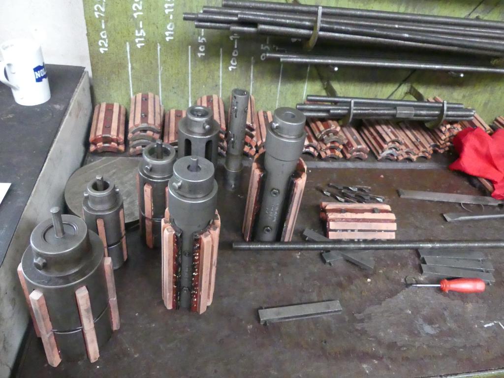 Maschinen sowie Zubehör & Werkzeug aus dem Maschinenbau-14