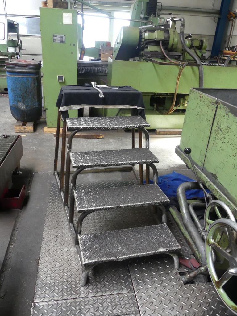 Maschinen sowie Zubehör & Werkzeug aus dem Maschinenbau-19