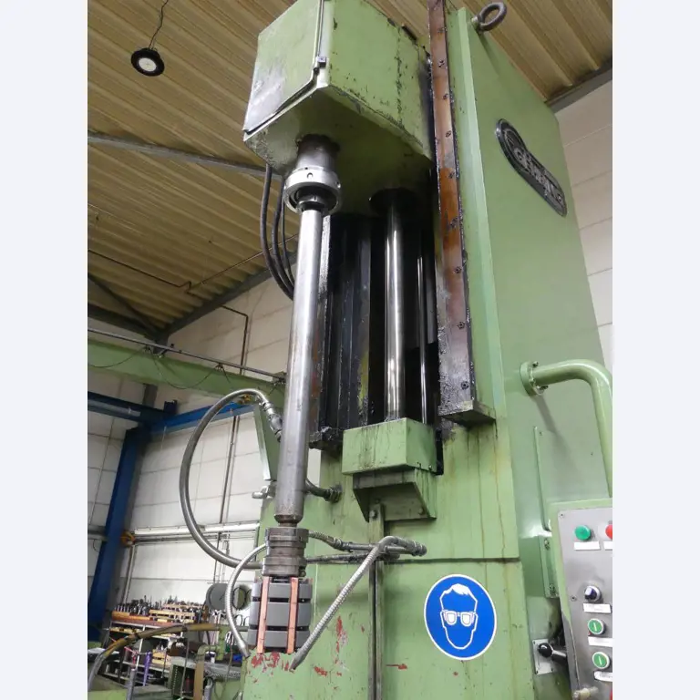 Maszyny i akcesoria oraz narzędzia z sektora inżynierii mechanicznej-1