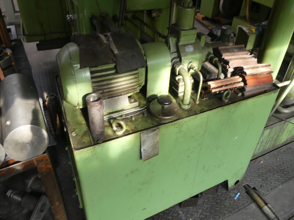 Maschinen sowie Zubehör & Werkzeug aus dem Maschinenbau-9