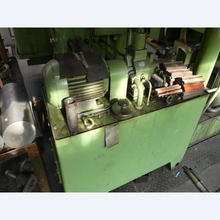 Maszyny i akcesoria oraz narzędzia z sektora inżynierii mechanicznej-9