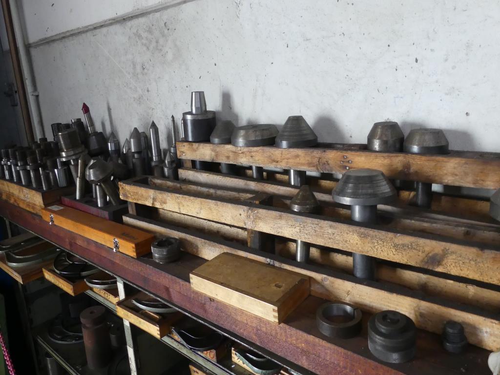 Stroje a příslušenství a nástroje z oblasti strojírenství-15